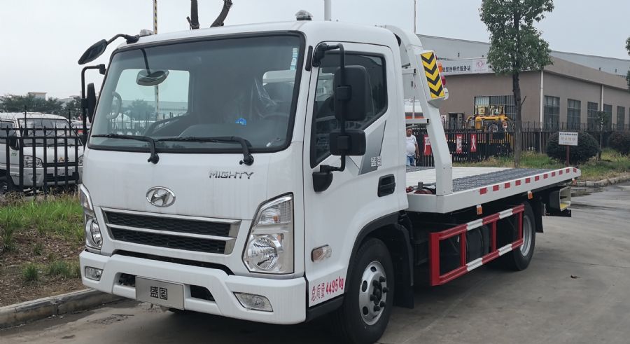 现代盛图蓝牌清障车(轿车化配置)
