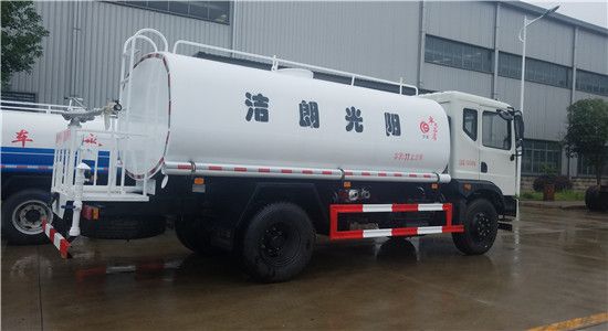 东风T3洒水车(10吨--15吨)