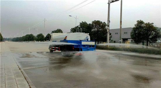 柳汽底盘12方洒水车