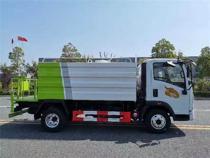 重汽豪曼7方多功能抑尘车