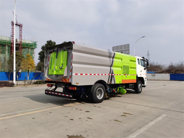 重汽豪沃洗扫车(深度保洁车)
