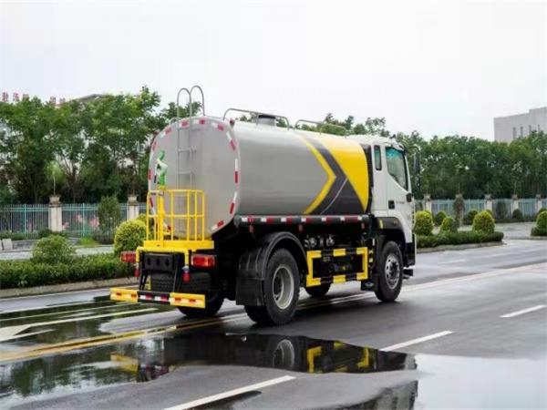 12方福田时代ES7洒水车(绿化喷洒车)
