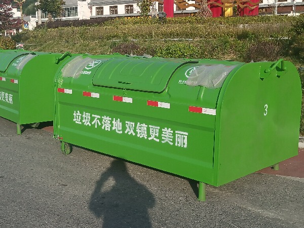 福田小卡之星勾臂垃圾车