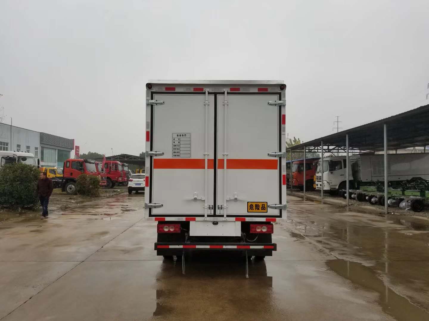 欧马可4.1米(蓝牌)气体厢式运输车